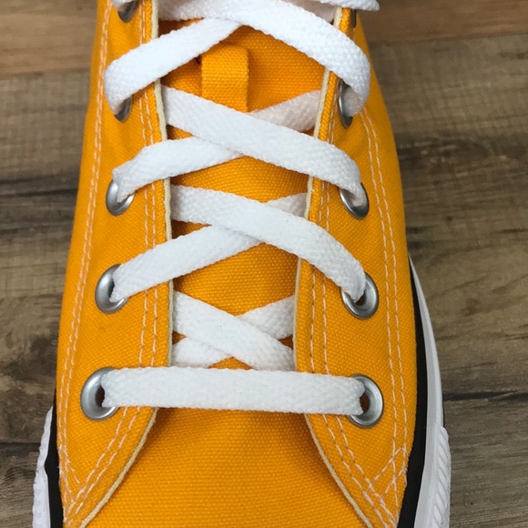 CONVERSE HIGH TOP BRAND NEW - Picture 7 of 14